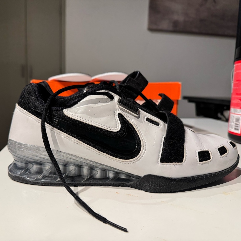 Nike Romaleo 2 Weightlifting White and Black Sneakers